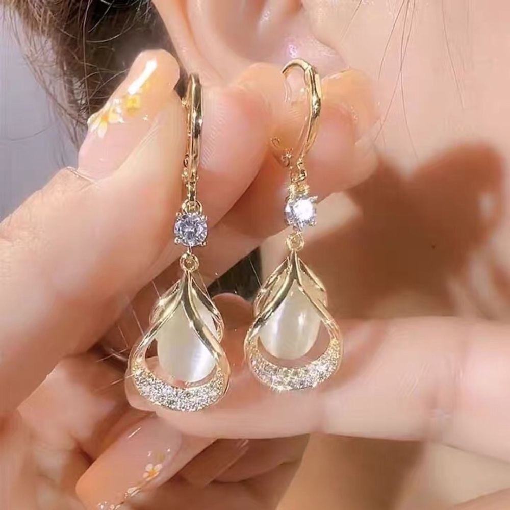 2023 New Opal geometric earrings  atmospheric show face thin water drop earrings